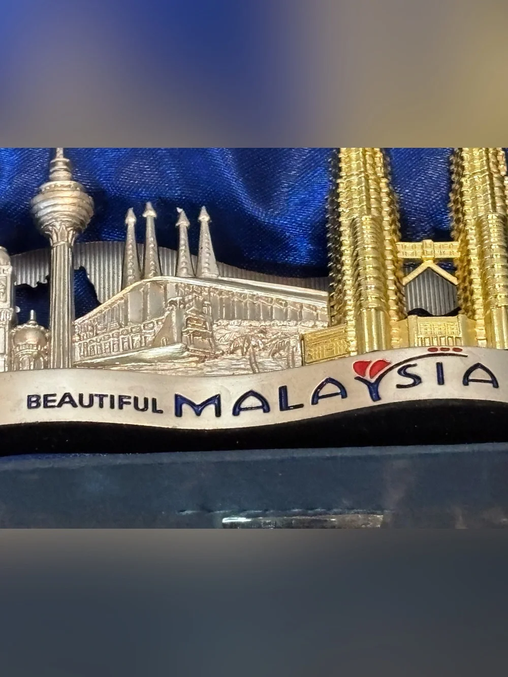 Beautiful Malaysia Metal Business Card Holder Petronas